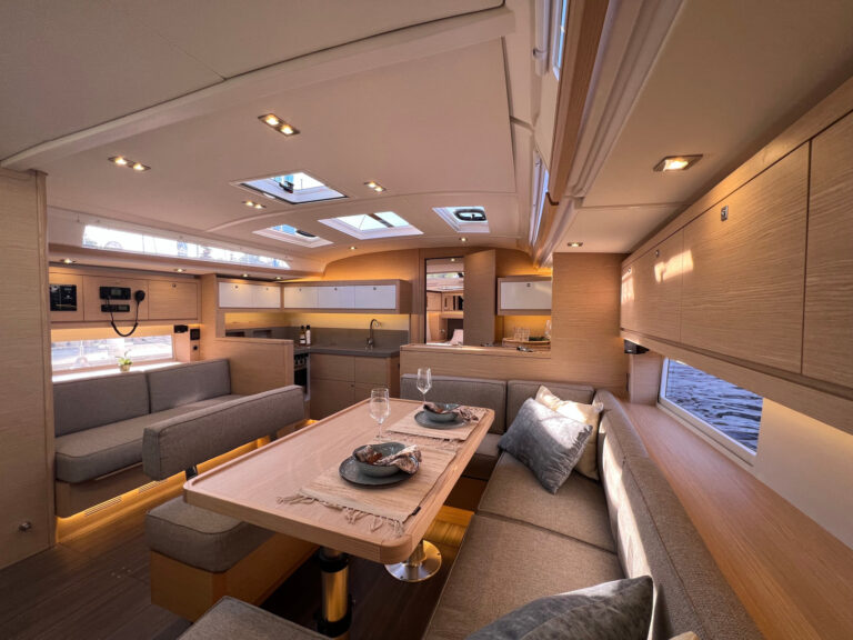 Leveringsklar, ny og topputstyrt Dufour 470