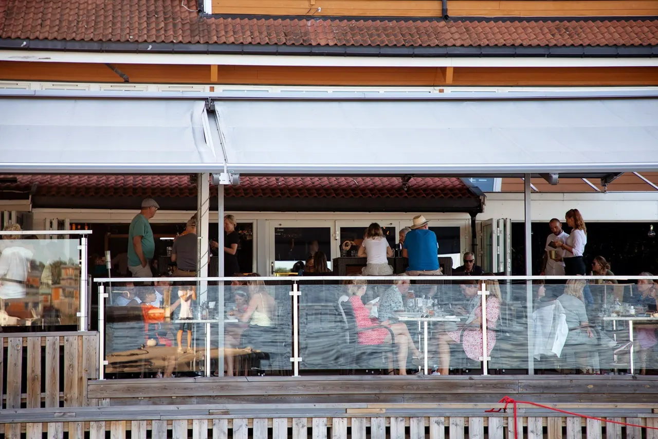 Mat, drikke og uteliv på Vollen Marina (2)