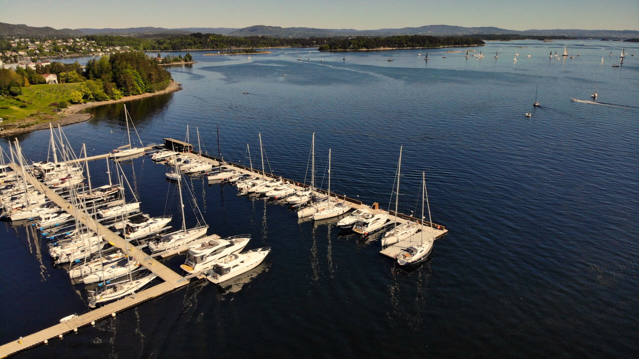 Innseiling til marinaen fra luften